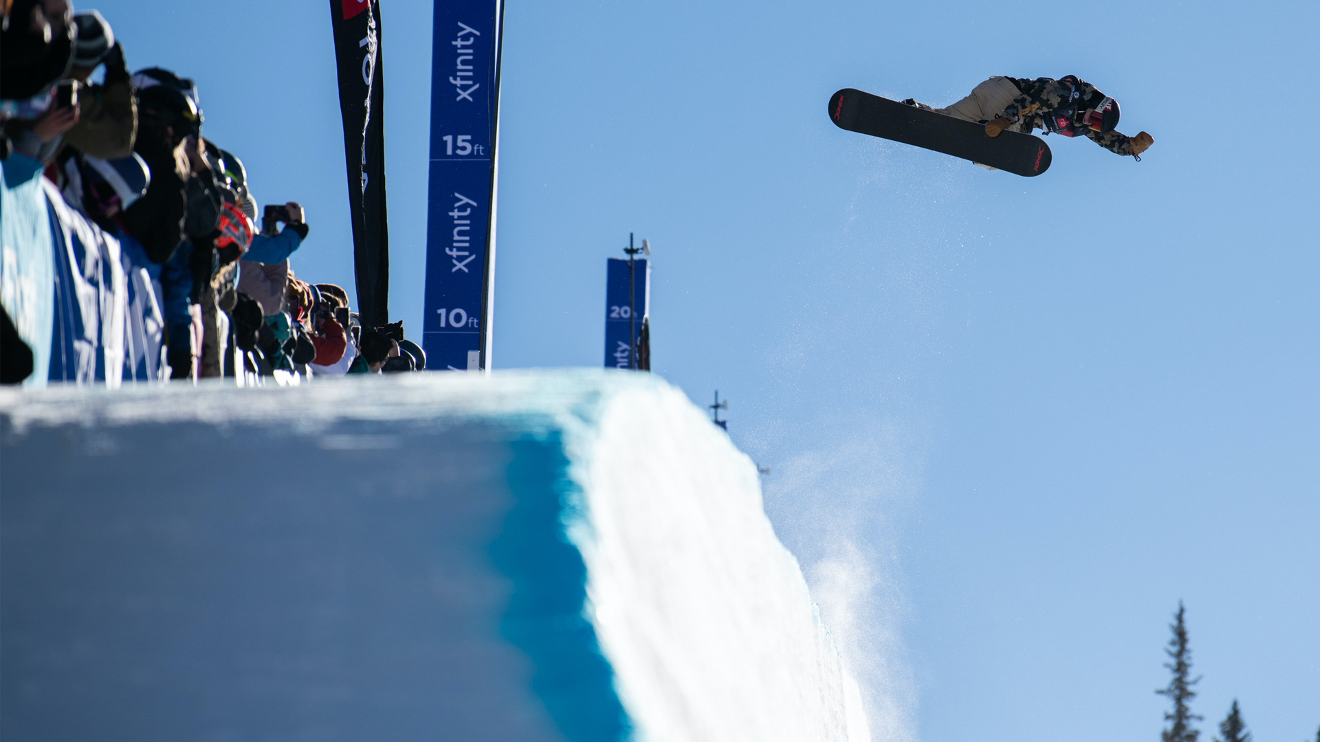 Taylor Gold Airs in the halfpipe. 