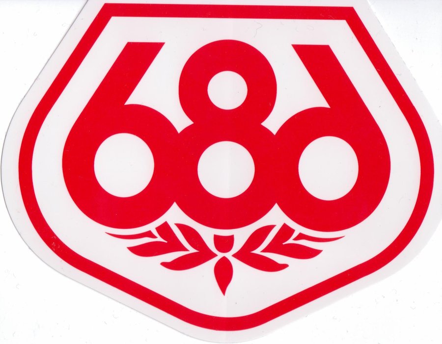 686