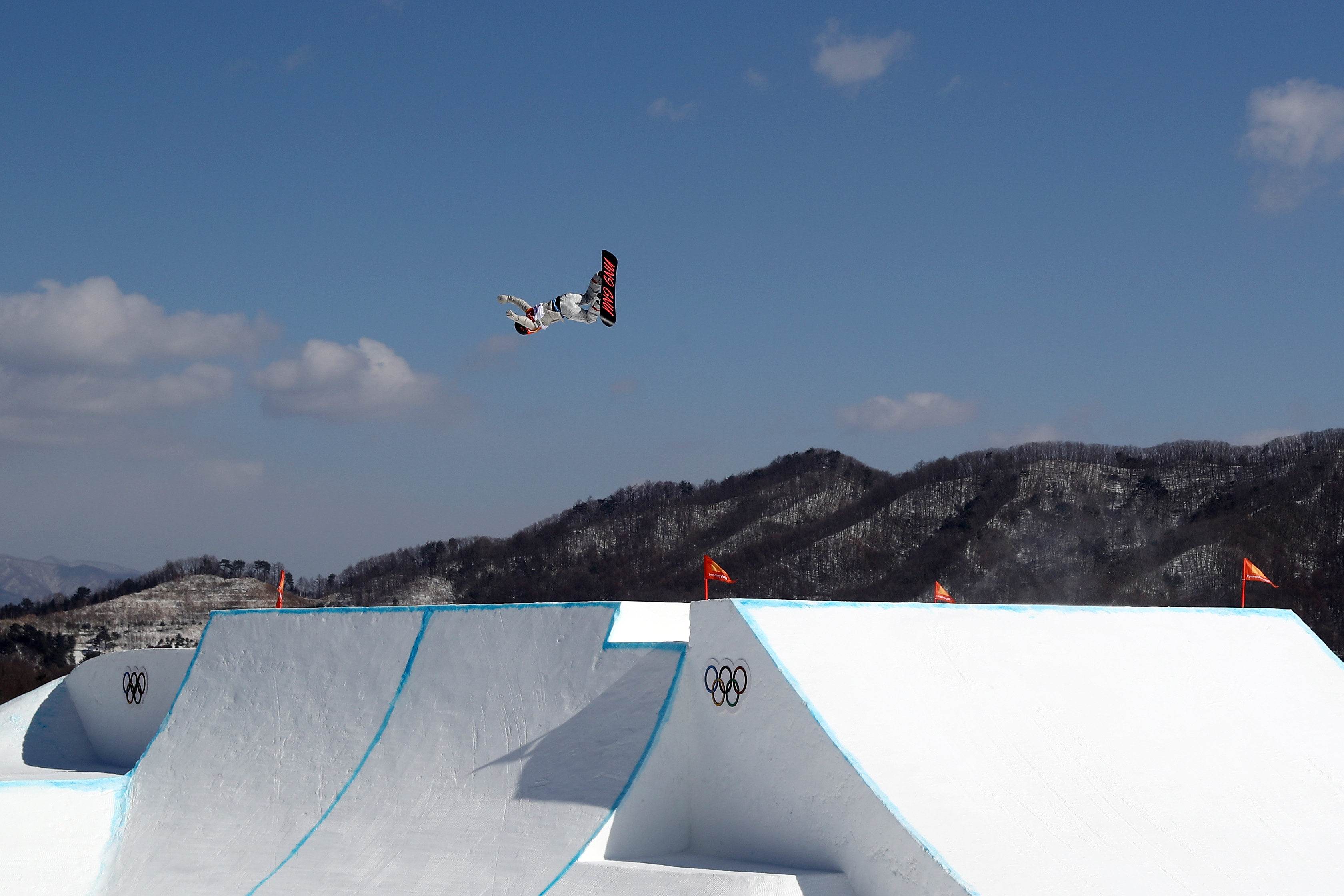 Jamie Anderson put down a first run score of 83.00 to win the gold medal at the 2018 Olympic Winter Games. (Getty Images - Clive Rose)