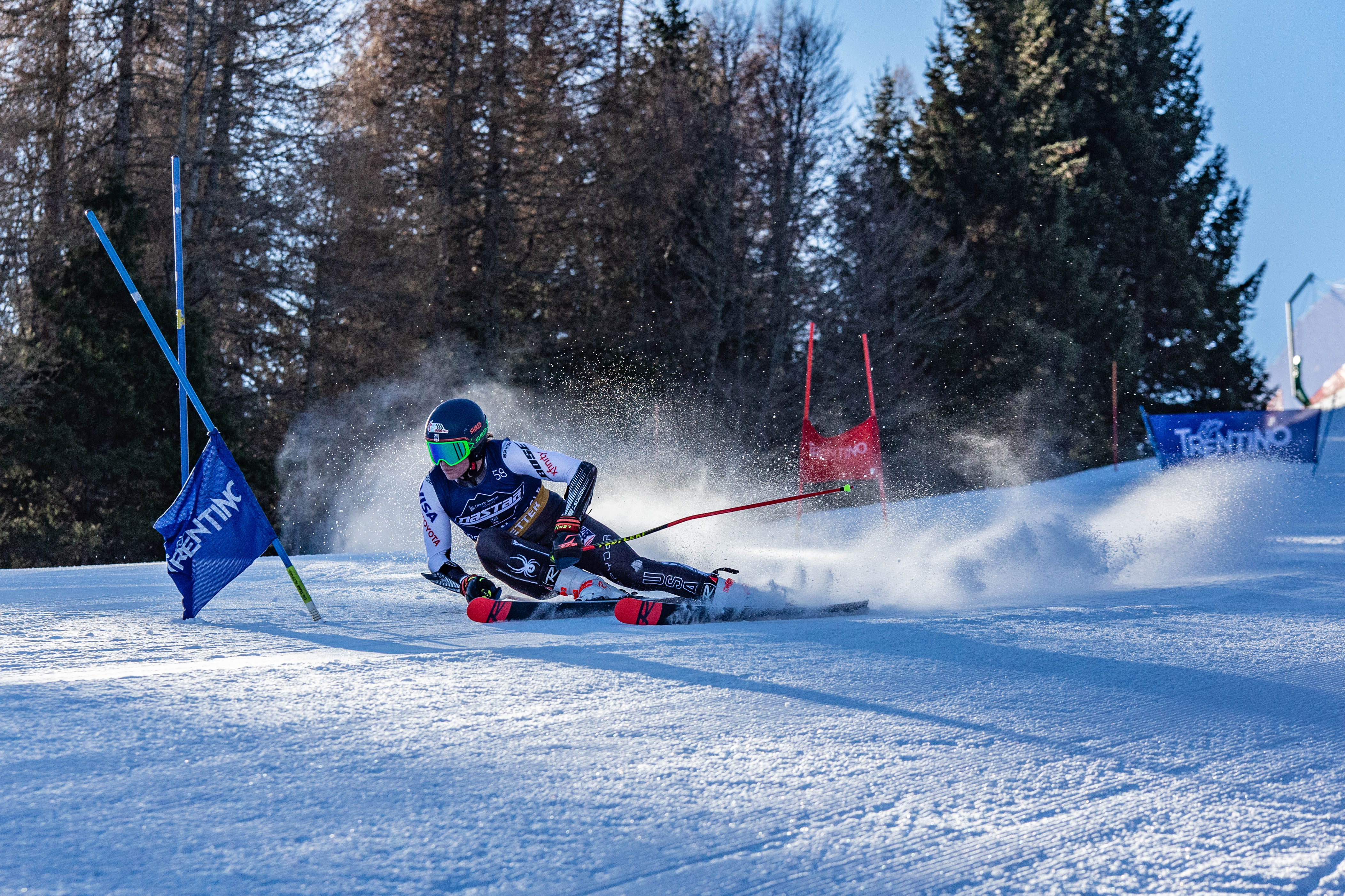 RCS Arcs a GS Turn at Folgaria Ski