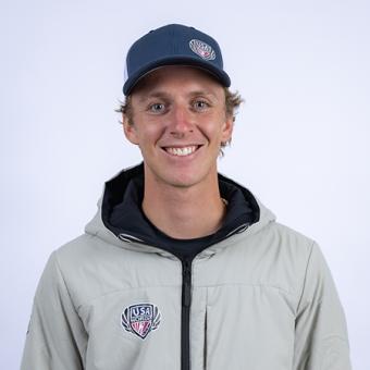 Decker Dean headshot image