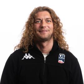 Ravi Drugan headshot image