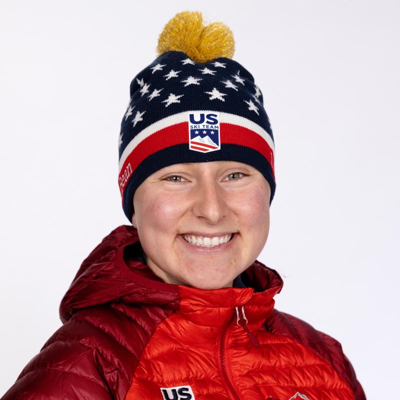 Hannah Halvorsen headshot image