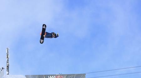 Chloe Kim airborne