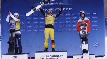 Vedder Stands on Podium in Second