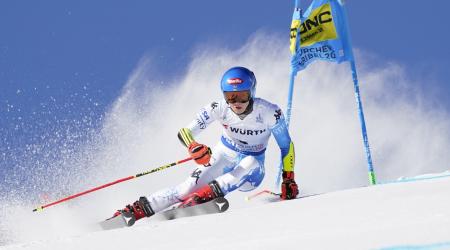 alpine skier